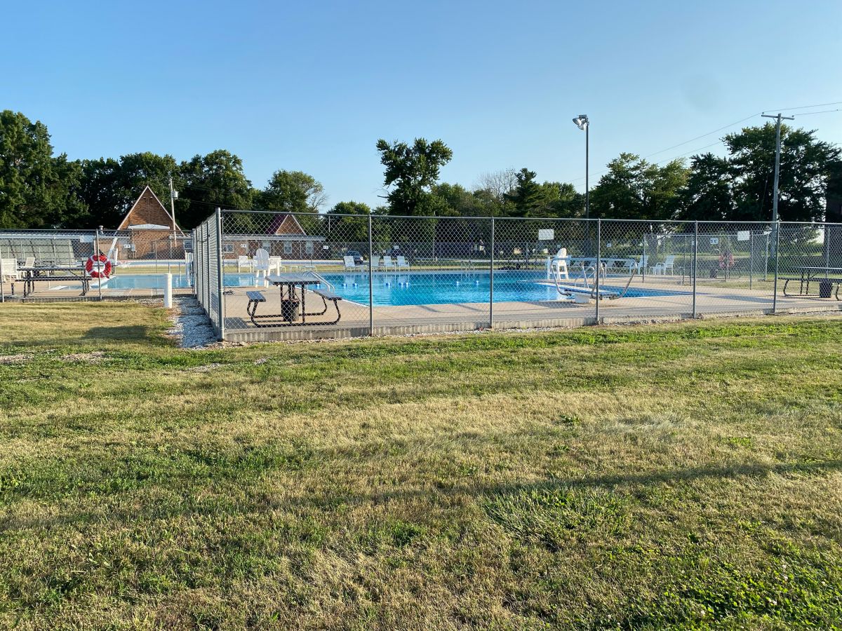 Bowen swimming pool